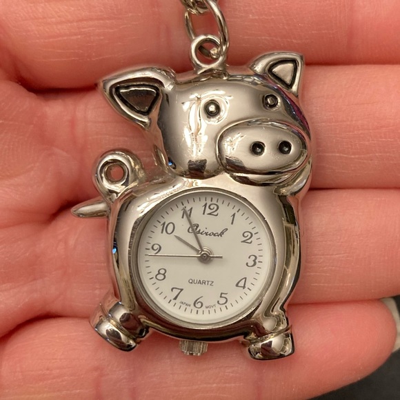 Pig Watch keychain! By Osinock Silver pig watch with chain & clasp - Picture 1 of 4